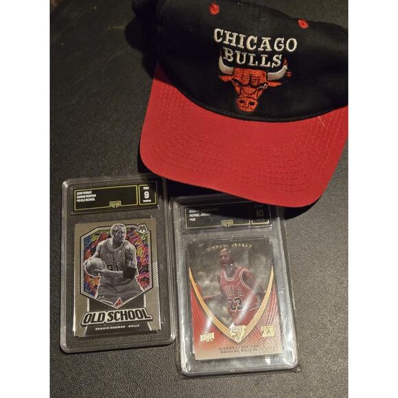 Vintage Chicago Bulls Snapback Hat + Michael Jordan & D.Rodman Graded card Lot - Picture 1 of 9